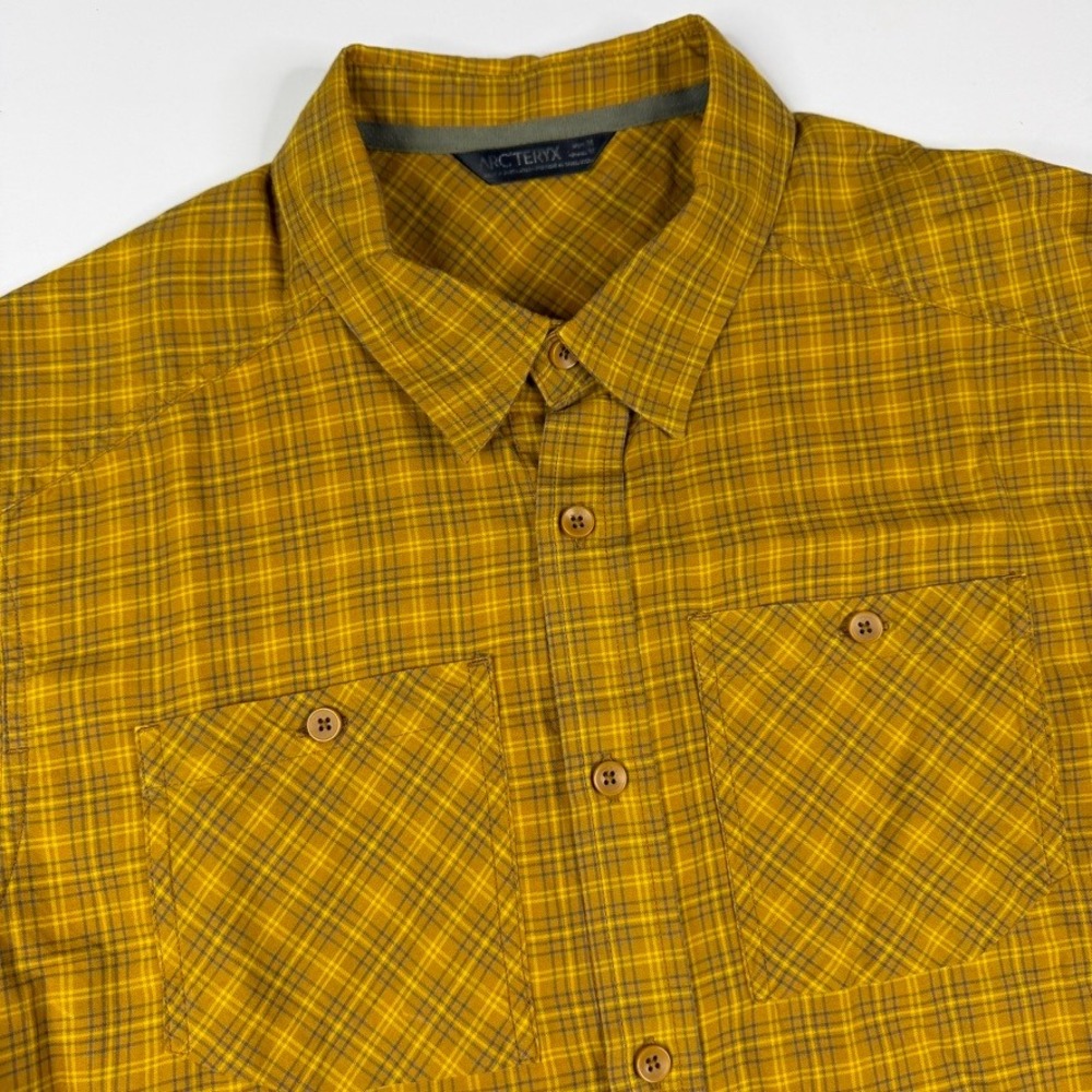 Arc'teryx Plaid Button Down Mens Medium Yellow Cotton Wool Short Sleeve Shirt